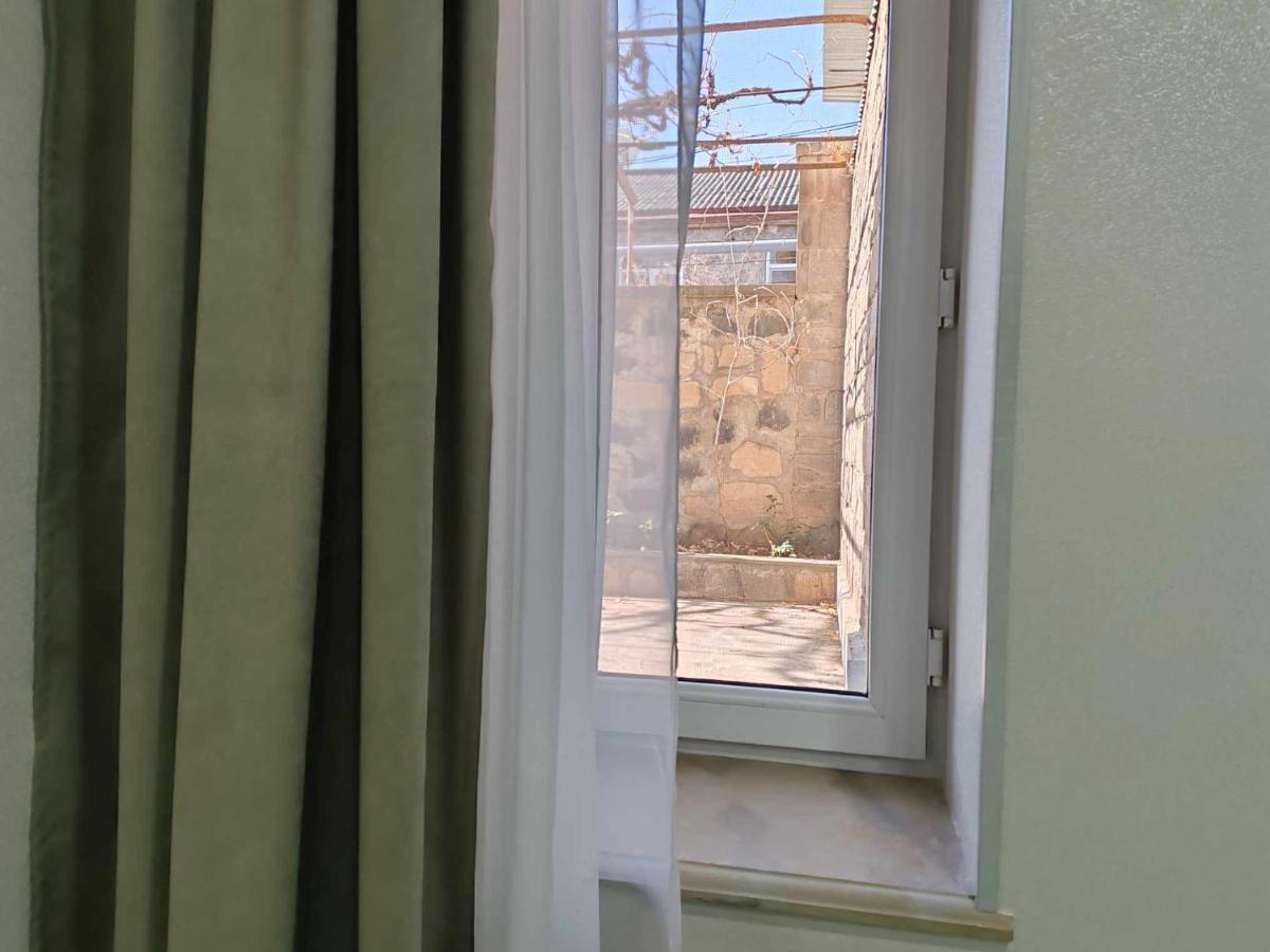 Sun House Hotel Yeghegnadzor Exterior photo