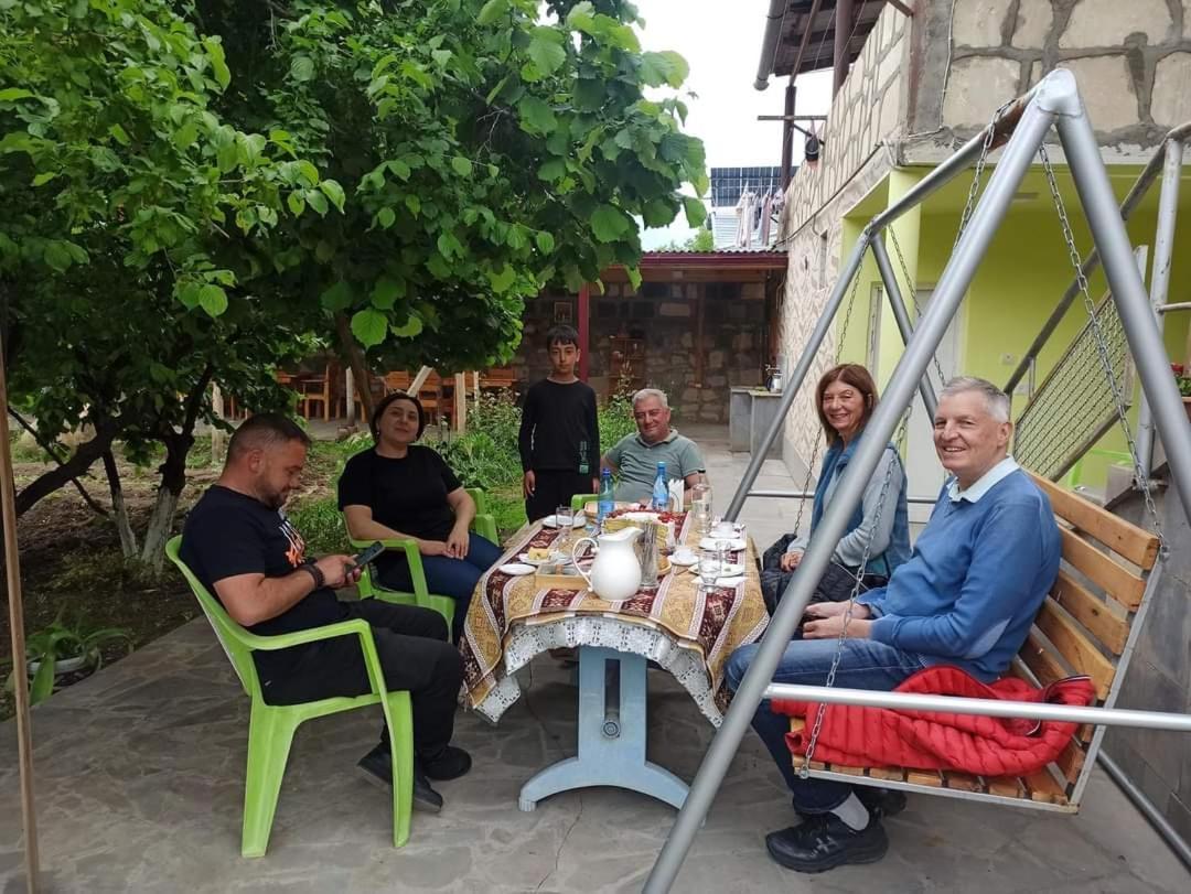 Sun House Hotel Yeghegnadzor Exterior photo