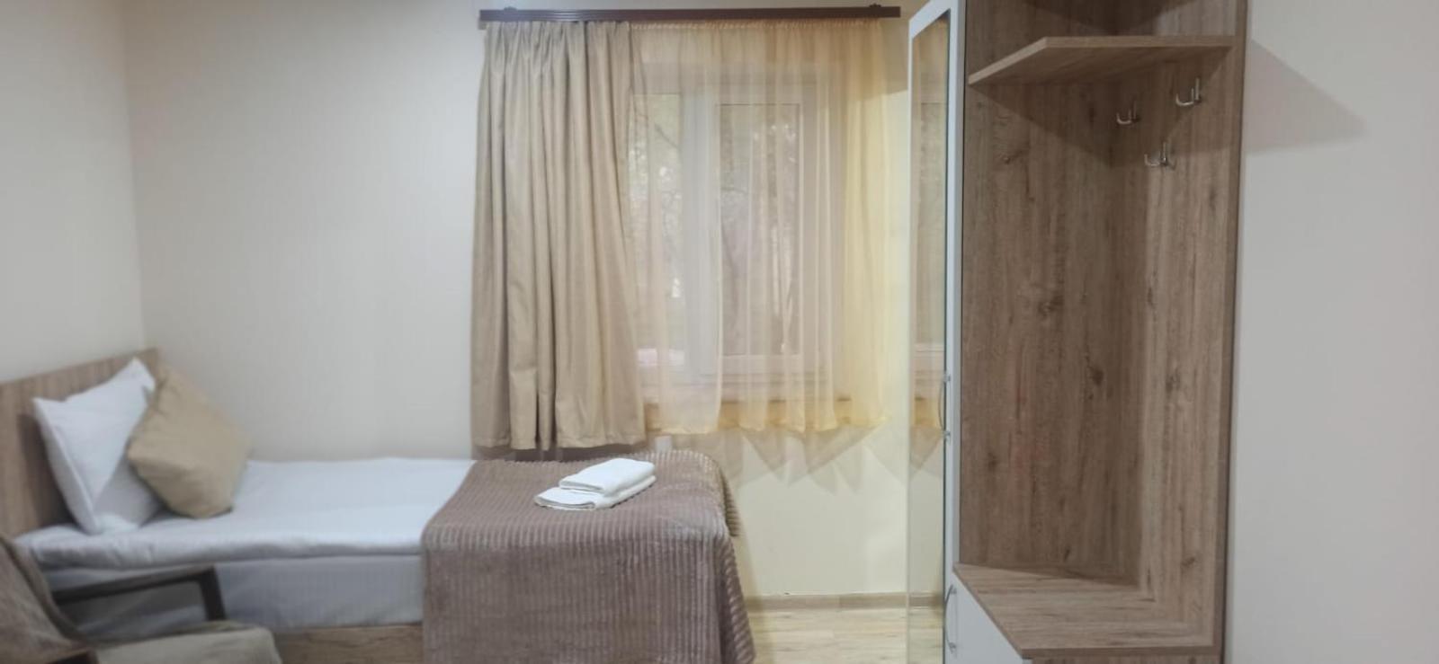Sun House Hotel Yeghegnadzor Exterior photo